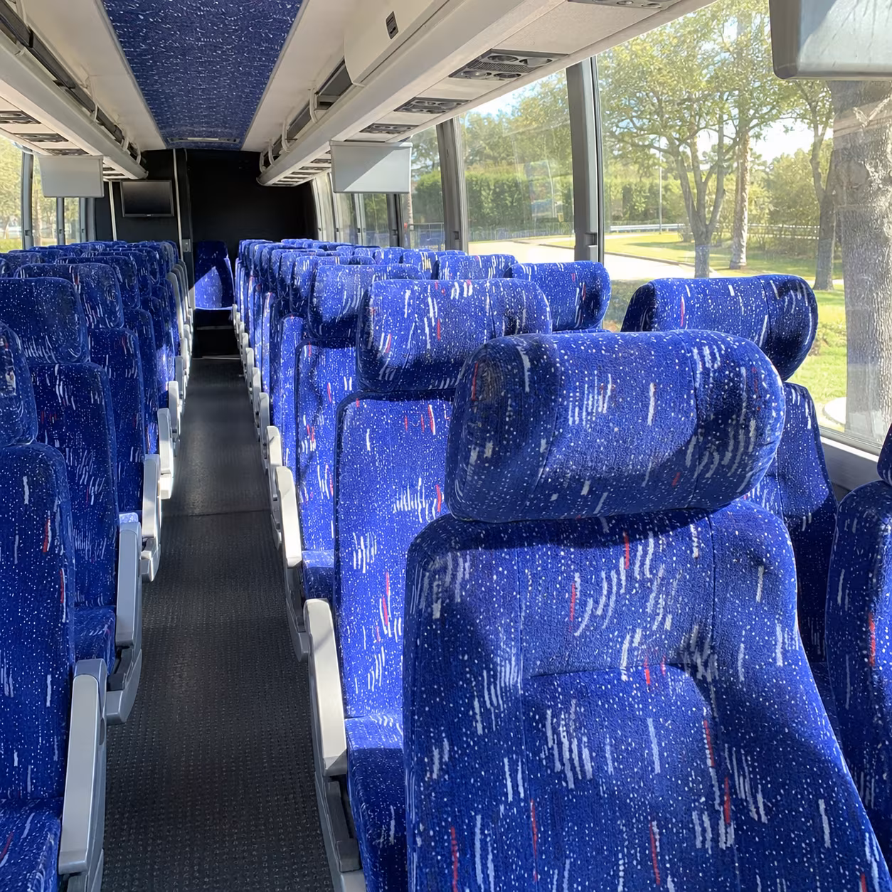 clarksville bus rentals