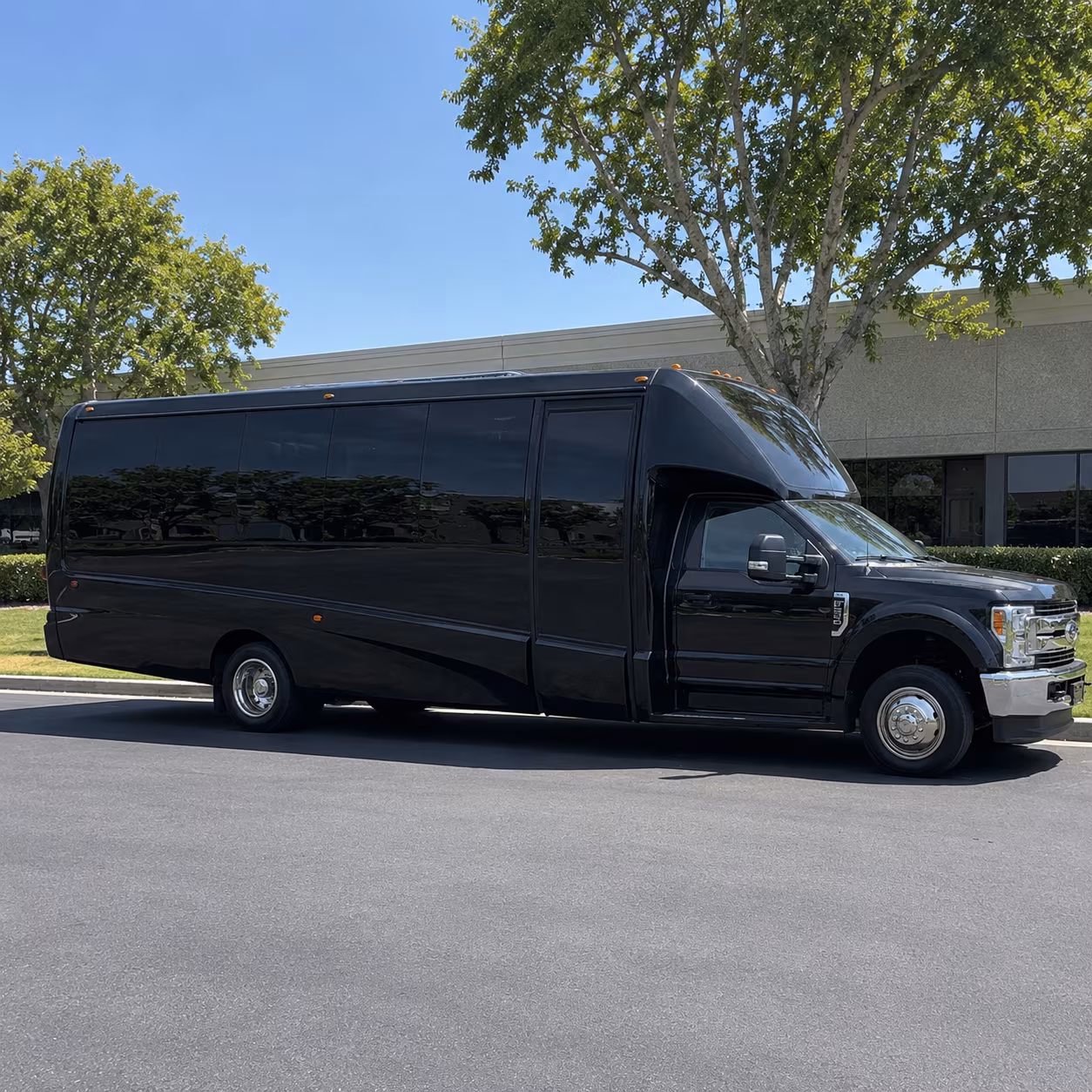 clarksville make prom night memorable with clarksville prom bus rentals