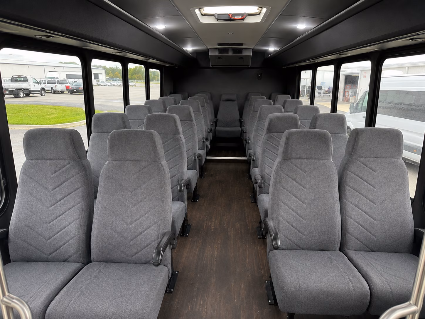 clarksville wedding transportation for your ceremony and reception