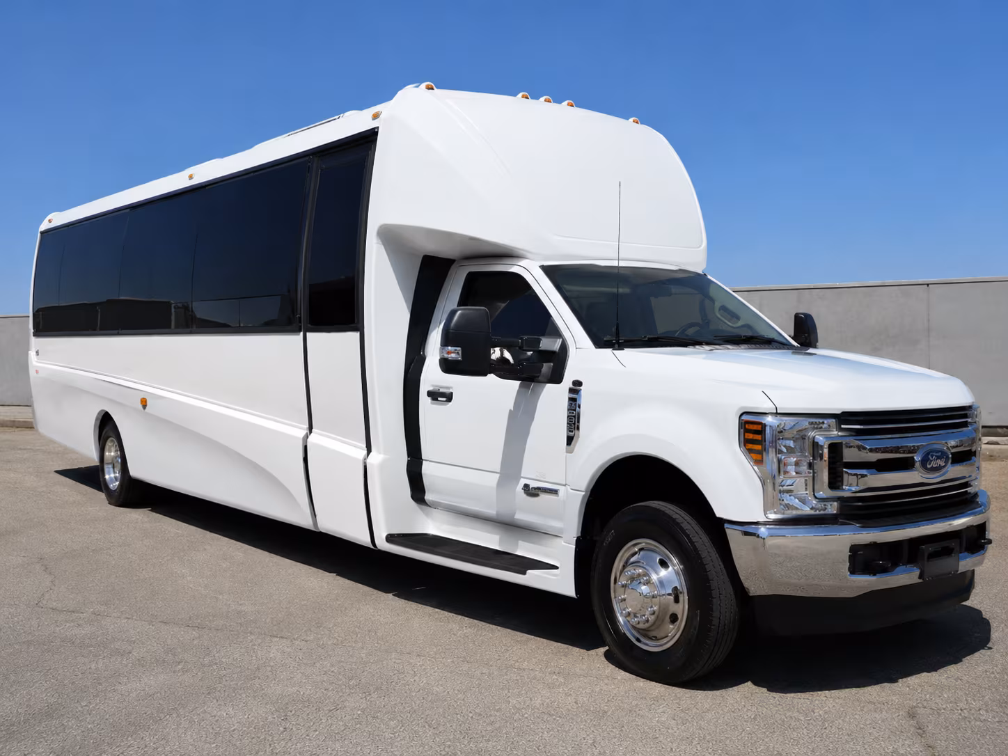 how the type of bus you choose changes the price in murfreesboro tennessee