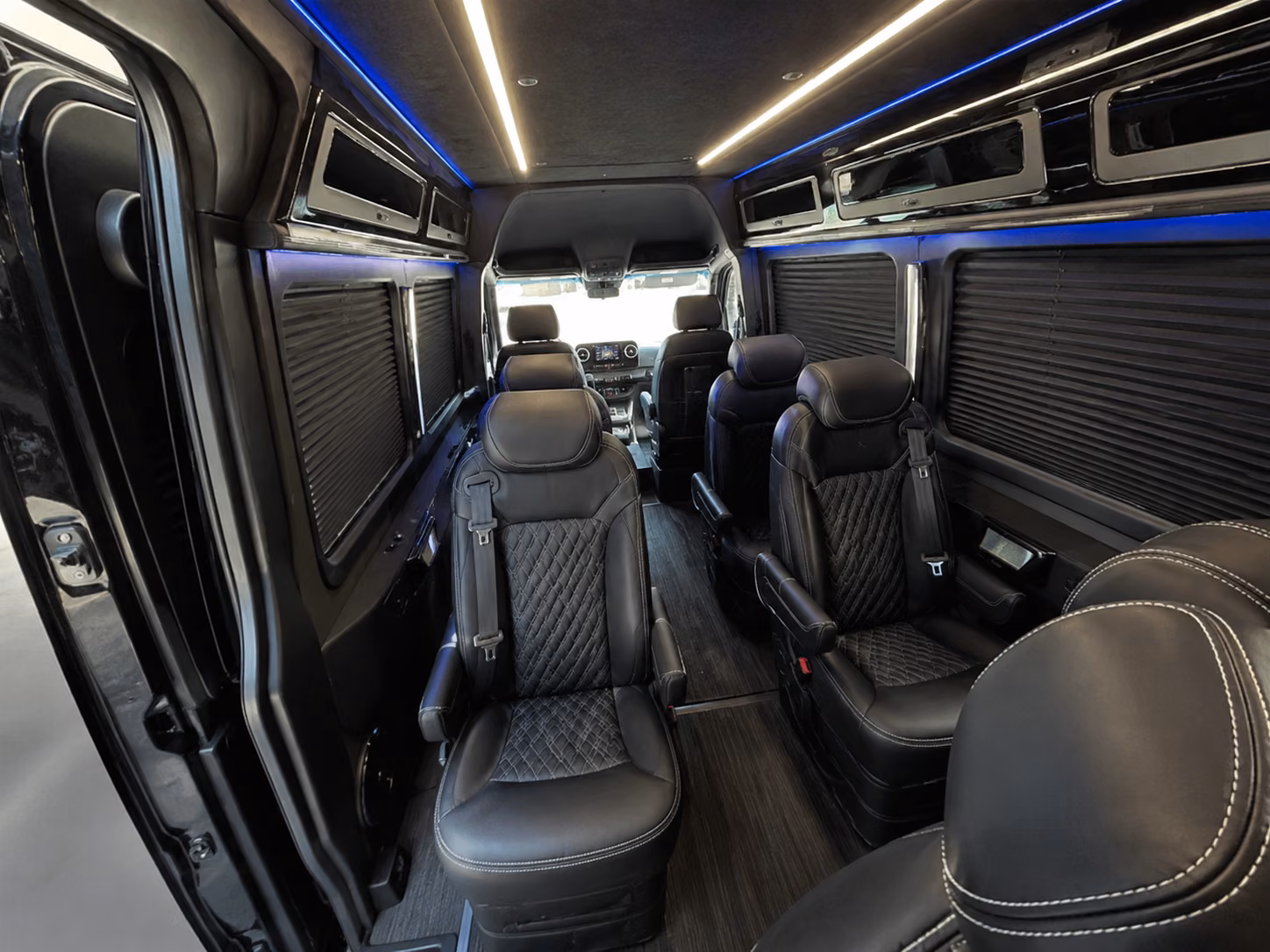 knoxville ride to the dance in style with knoxville prom bus rentals
