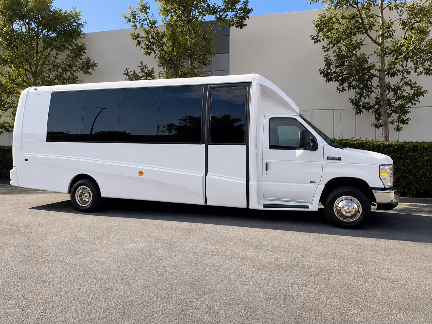 the right bus for dinner photos and everything before the big entrance